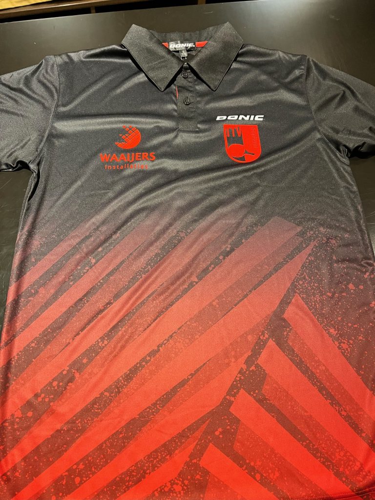 Het nieuwe competitie shirt van TTV Stiphout voor de komende 3 jaar, voorkant